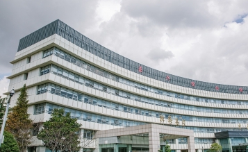 嘉興綜合保稅區(qū)興業(yè)路東側(cè)、大橋港南側(cè)、東巡邏通道西側(cè)、區(qū)和路北側(cè)。